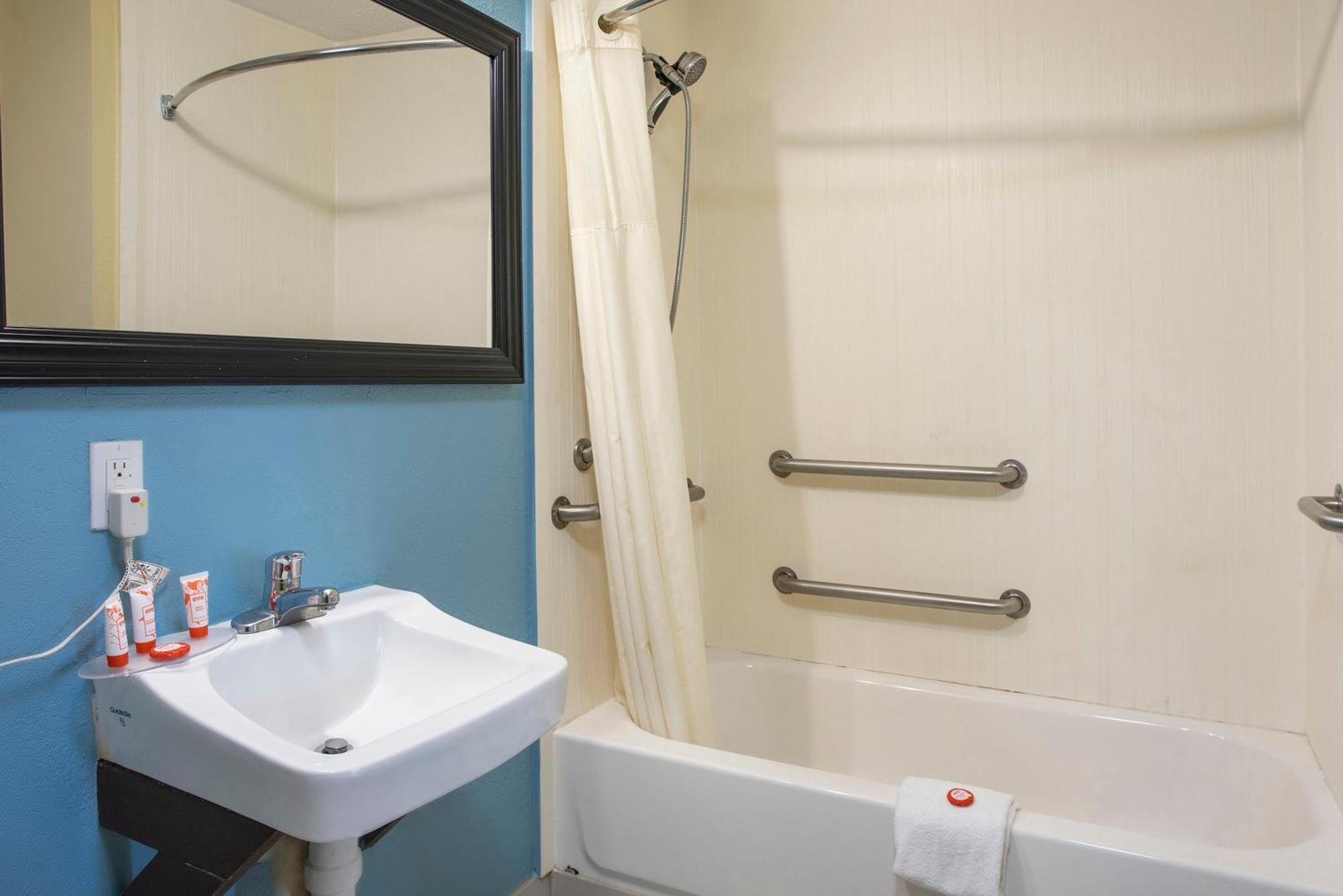 Oyo Hotel Knoxville Tn Cedar Bluff I-40 외부 사진
