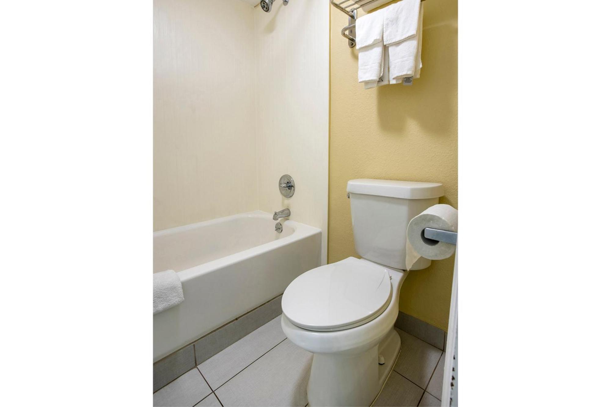 Oyo Hotel Knoxville Tn Cedar Bluff I-40 외부 사진